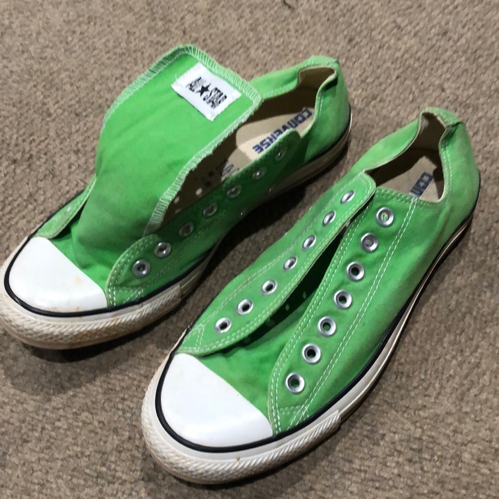Women’s- Kelly Green Converse All Stars